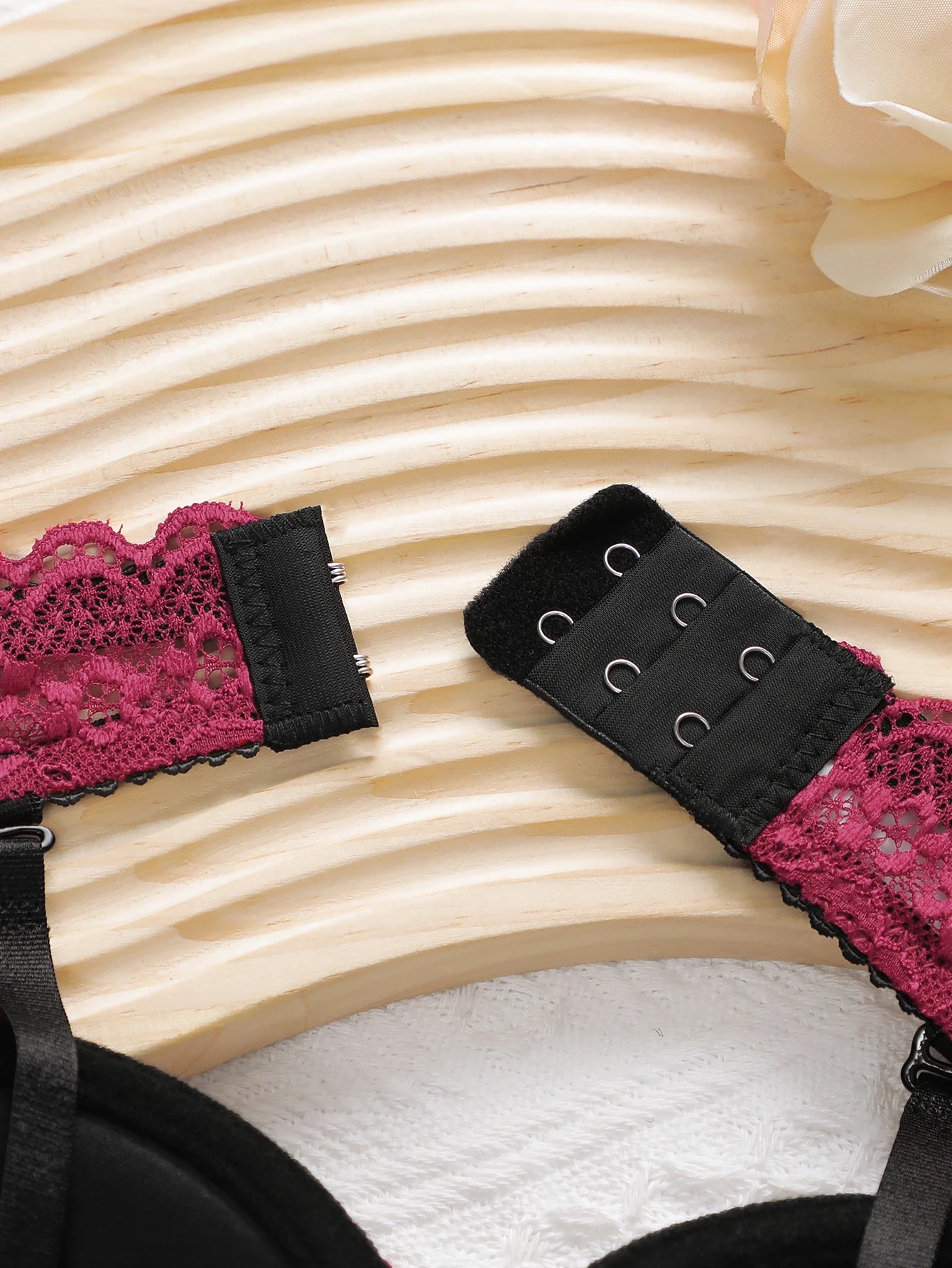 Red Lace Push-Up Underwire Bra & Set