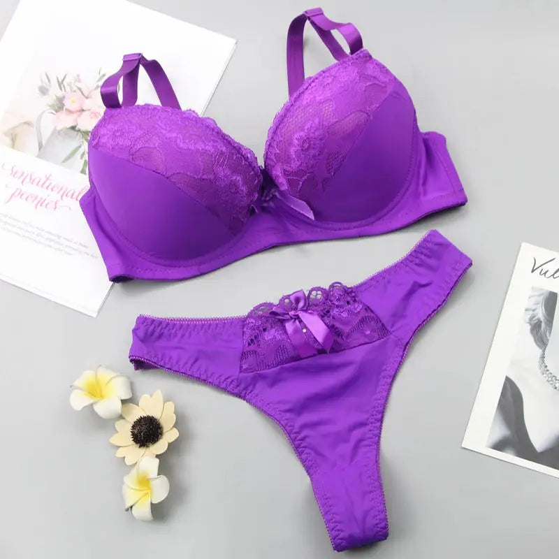 Feminine Lace Bra & Matching Panty Set