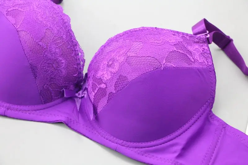 Feminine Lace Bra & Matching Panty Set