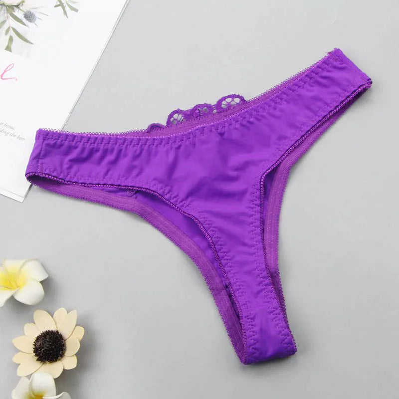 Feminine Lace Bra & Matching Panty Set