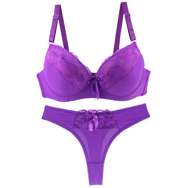 Feminine Lace Bra & Matching Panty Set