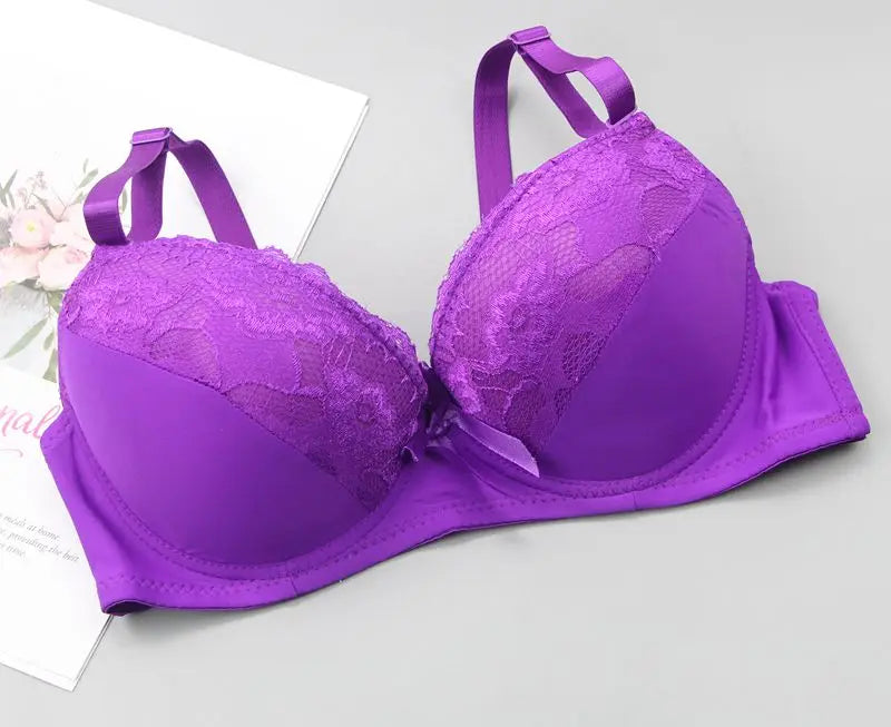 Feminine Lace Bra & Matching Panty Set