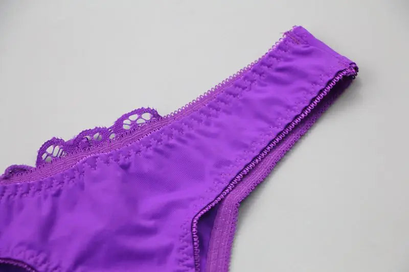 Feminine Lace Bra & Matching Panty Set