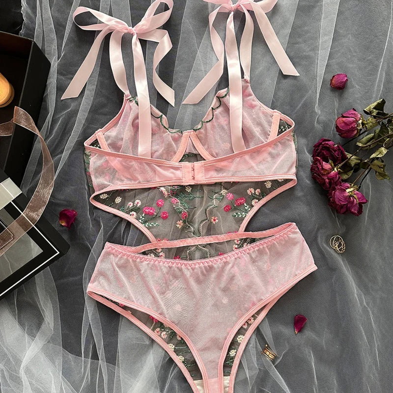Floral Lace Underwire Bra & Brief Set