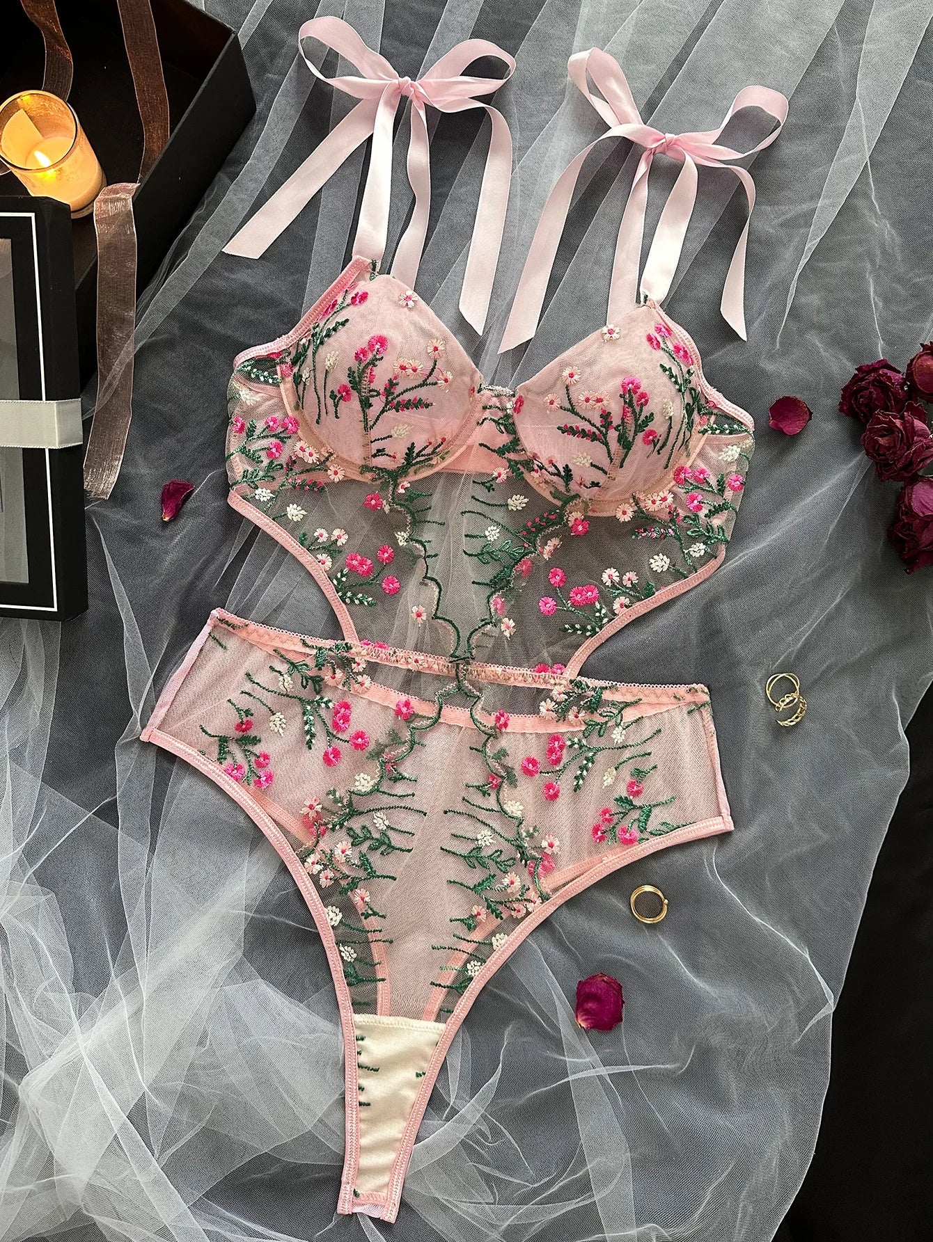 Floral Lace Underwire Bra & Brief Set