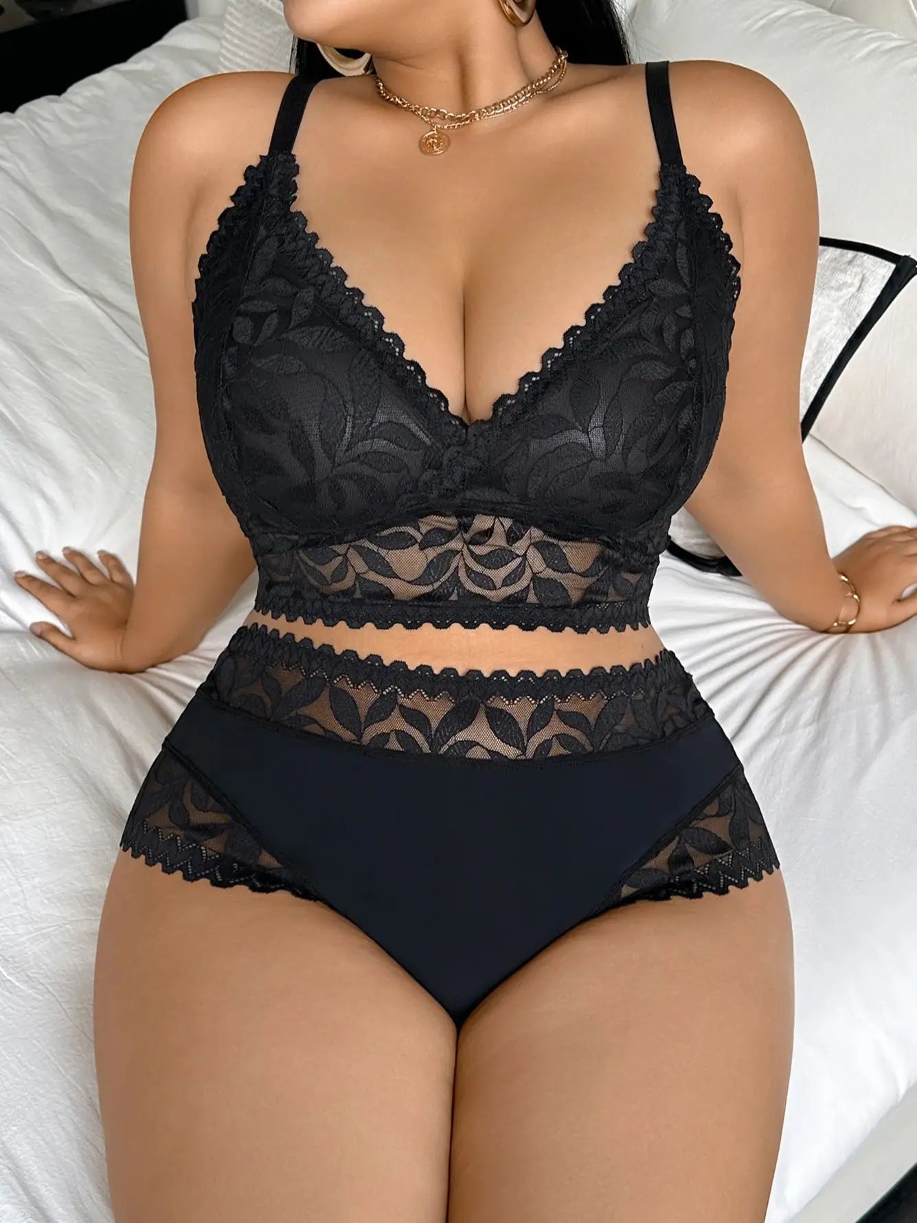 Floral Lace Bra & Brief Set in Black