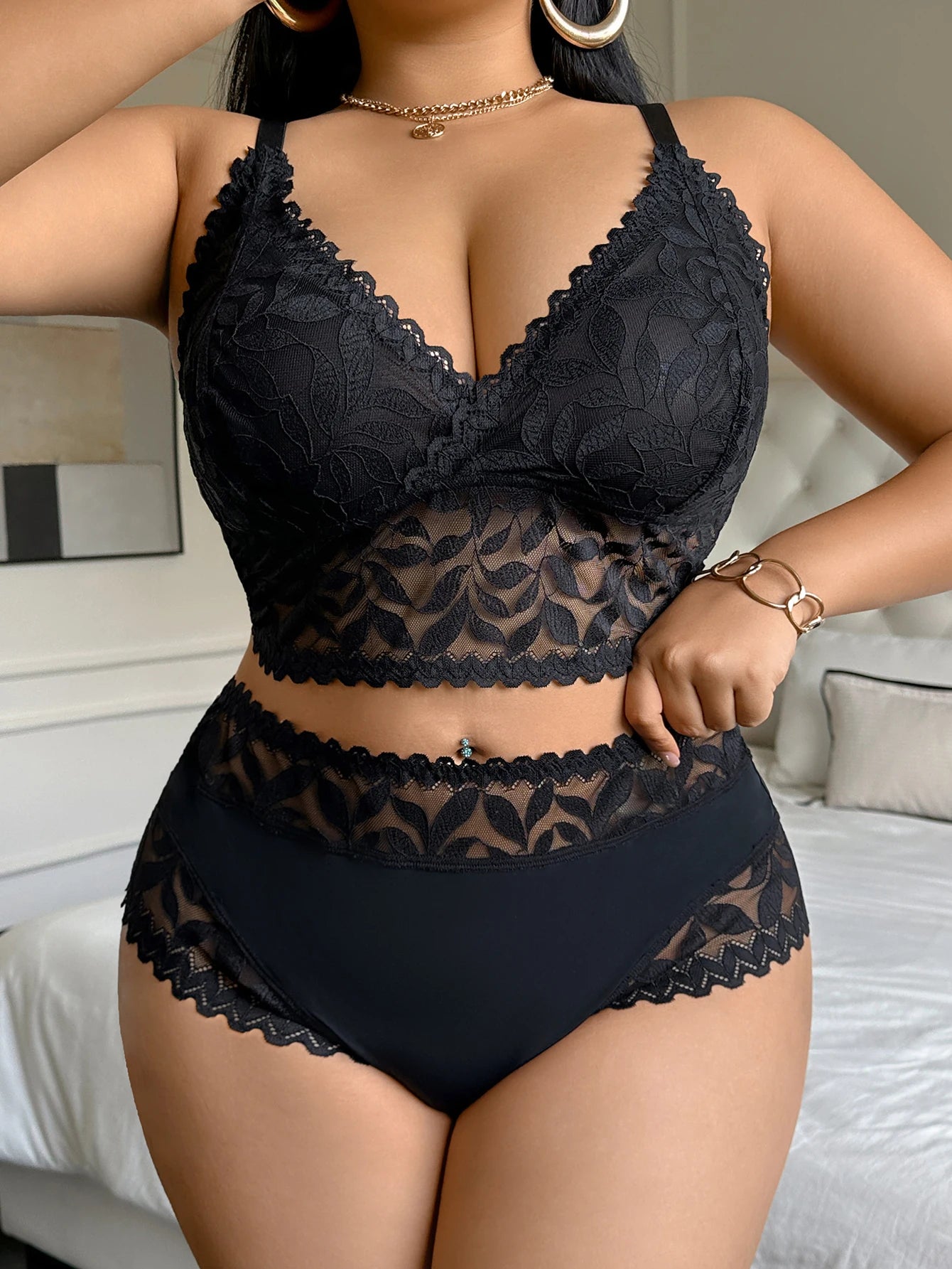 Floral Lace Bra & Brief Set in Black