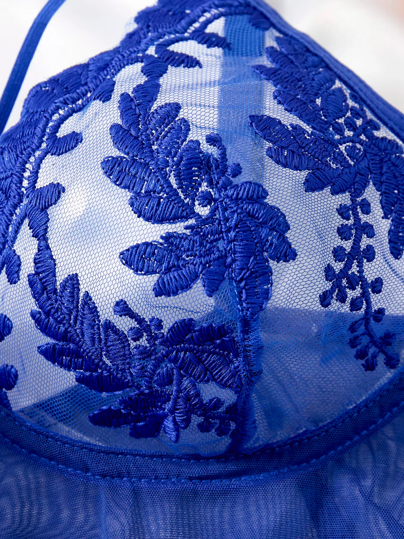 Elegant Bow Detail Embroidered Nightdress