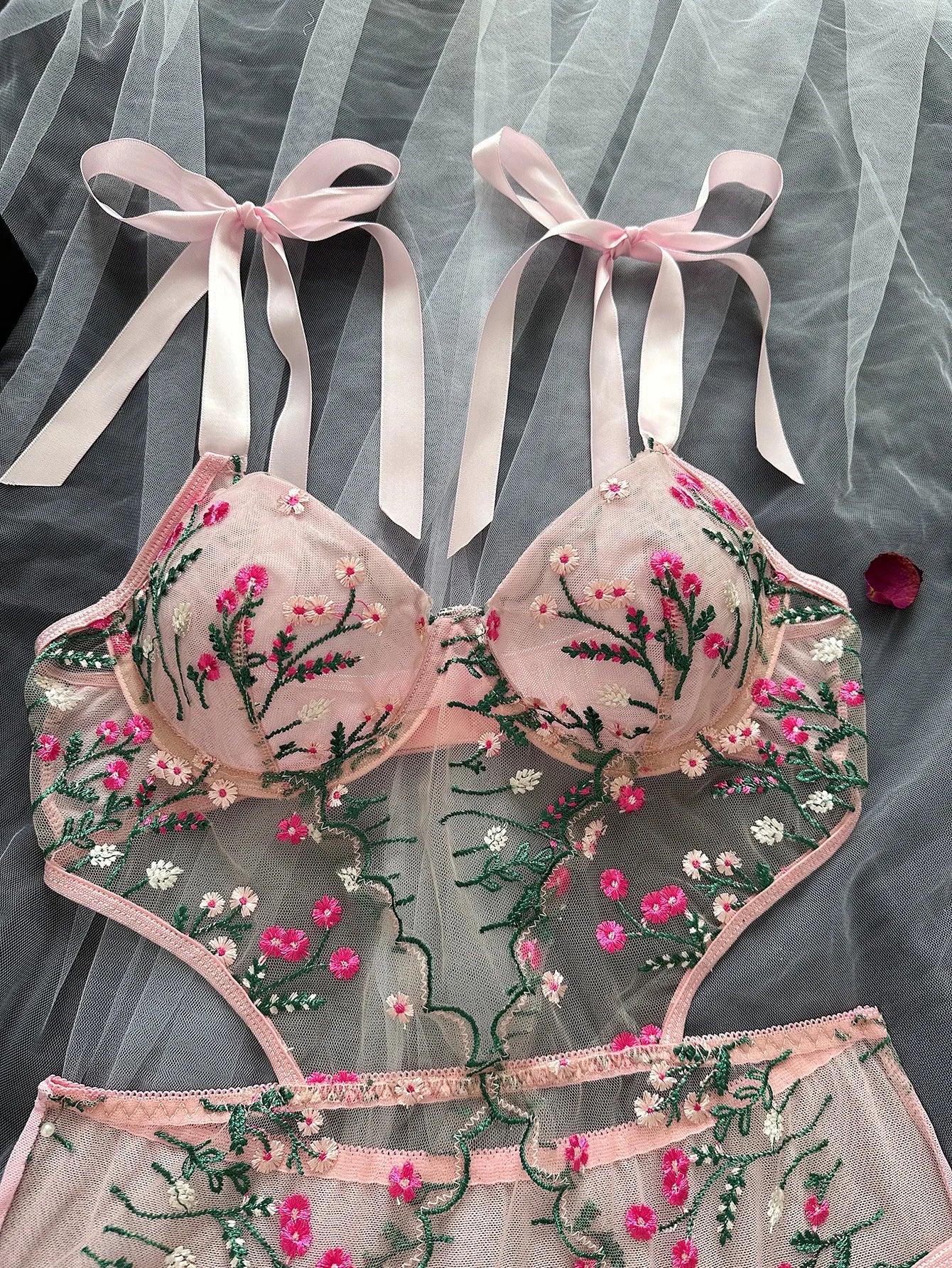 Floral Lace Underwire Bra & Brief Set