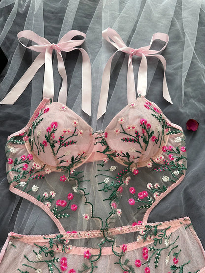 Floral Lace Underwire Bra & Brief Set