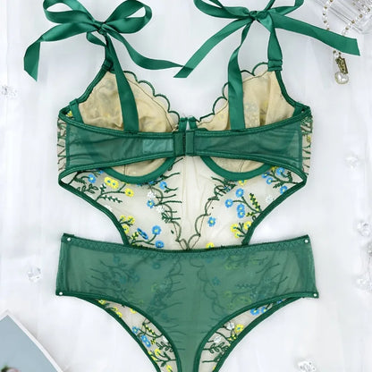 Floral Lace Underwire Bra & Brief Set