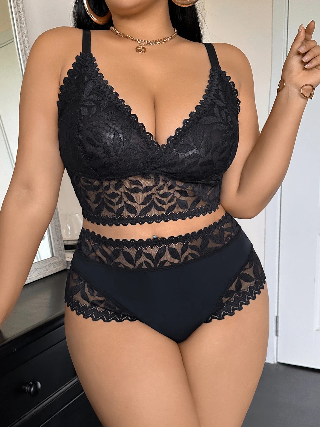 Floral Lace Bra & Brief Set in Black