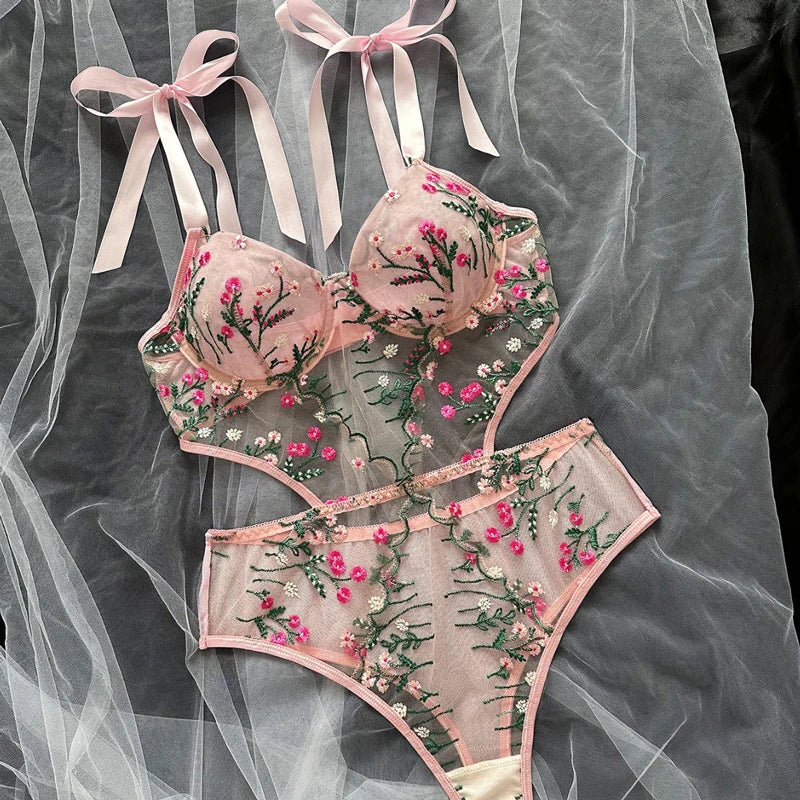 Floral Lace Underwire Bra & Brief Set